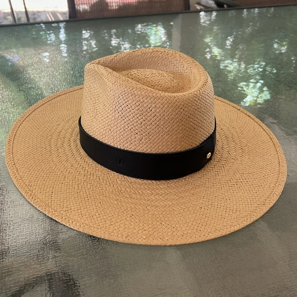 Janessa Leone classic wide